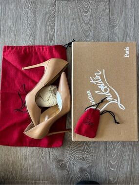 Christian Louboutin pigalle Patent Leather Pointed-Toe Stilettos size 37 in box